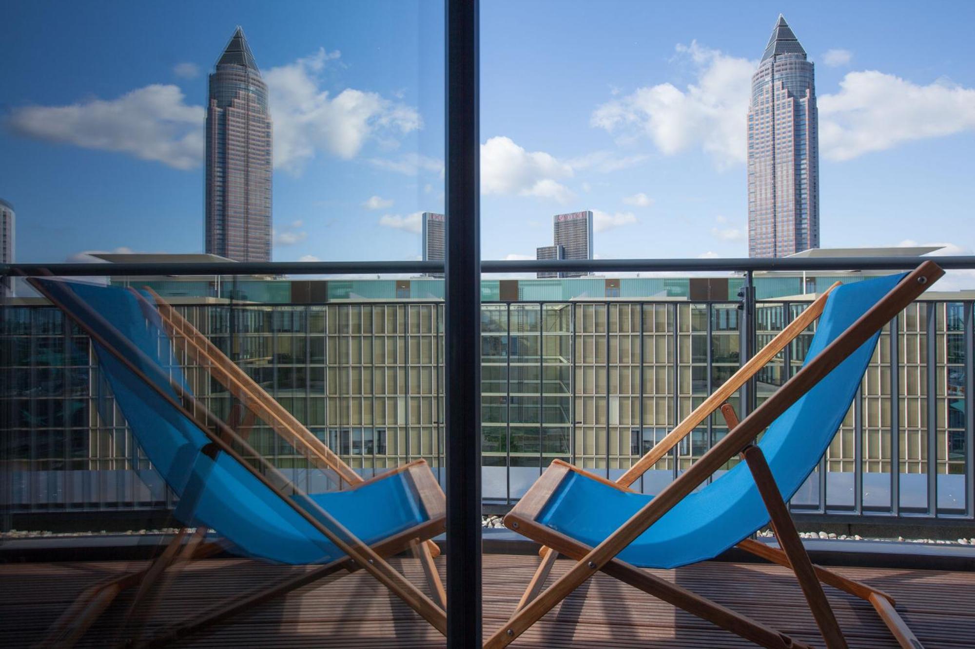Motel One Frankfurt Messe Frankfurt am Main Bagian luar foto